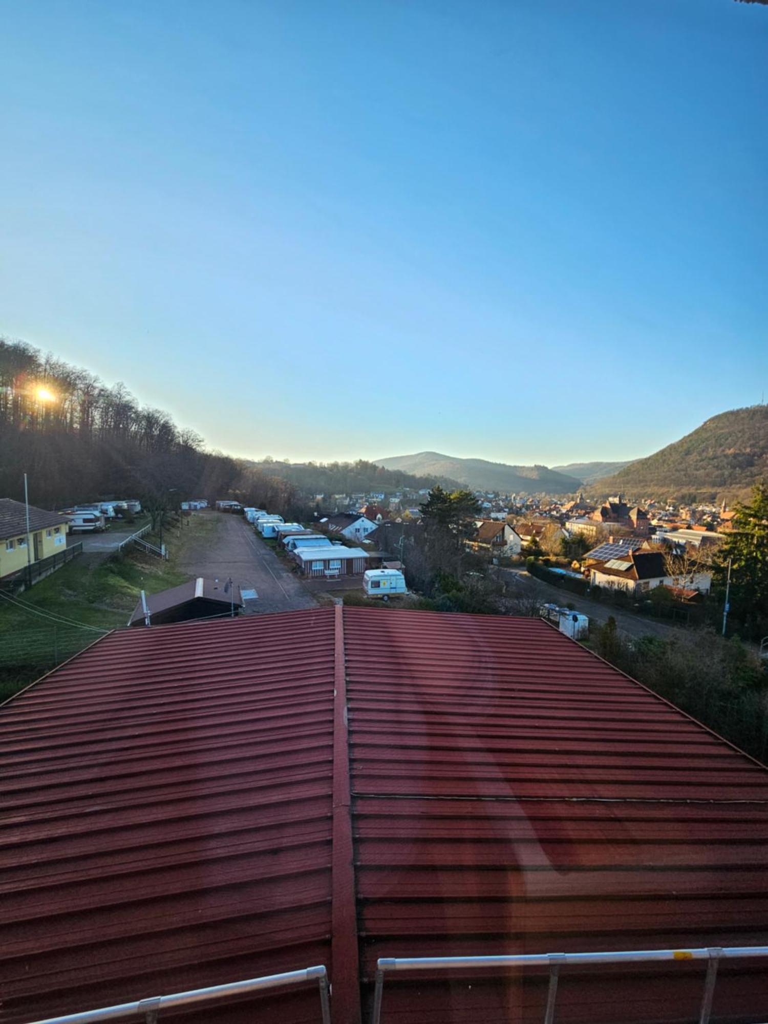 Naturfreundehaus Annweiler am Trifels Exteriör bild